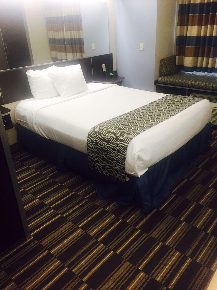 Microtel Inn And Suites Baton Rouge Airport Экстерьер фото